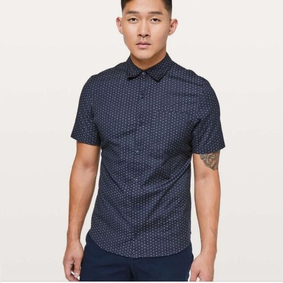 Lululemon All Town Short Sleeve Buttondown Size L - Picture 1 of 8